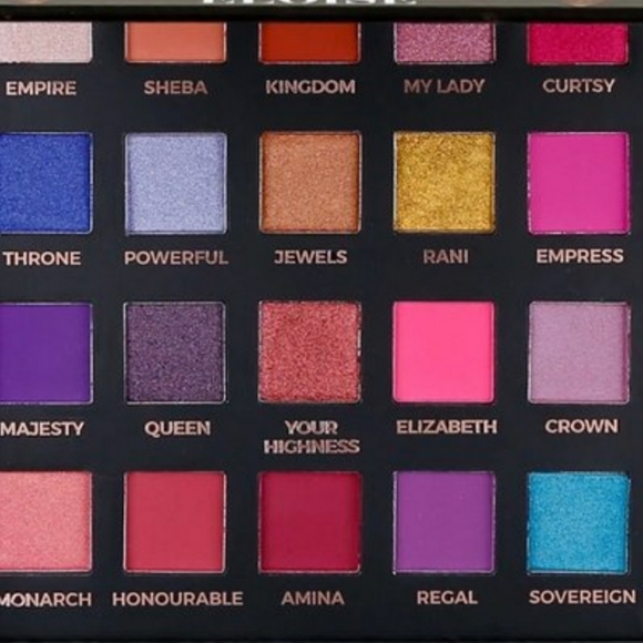 **SOLD** Eloise "The Queen" Eyeshadow pallete - Picture 1 of 3